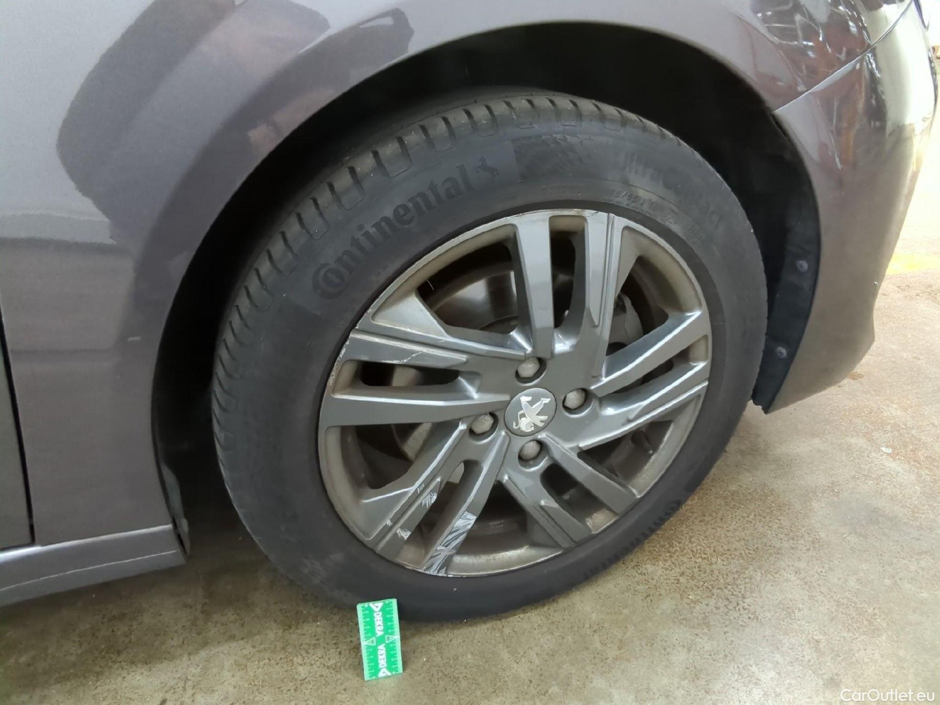  Peugeot  208  Style 1.2 PureTech 100CV BVM6 E6d #16