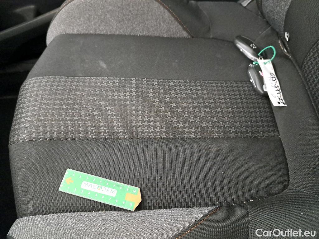  Peugeot  3008  Active Pack 1.5 HDi 130CV BVA8 E6d #20