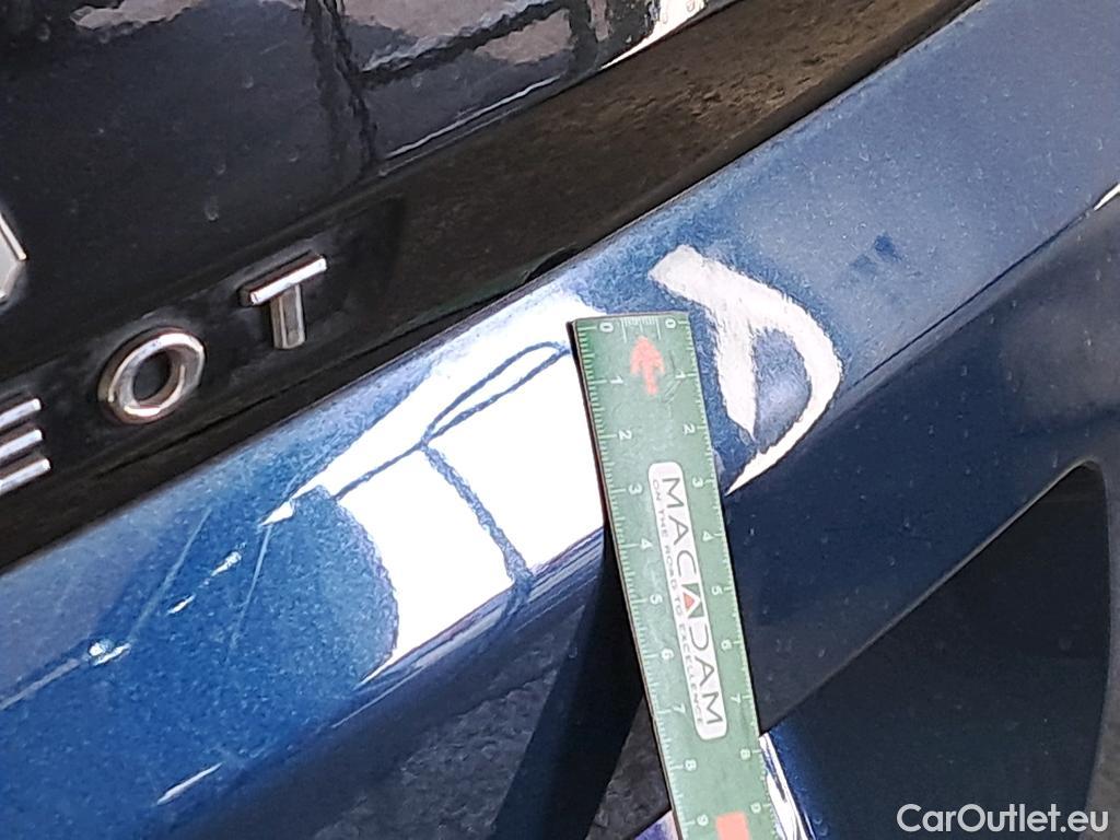  Peugeot  3008  Active Pack 1.5 HDi 130CV BVA8 E6d #19