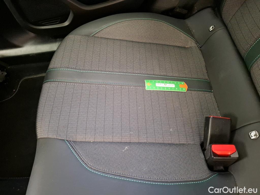  Peugeot  2008  Allure Pack 1.5 HDi 130CV BVA8 E6d #19