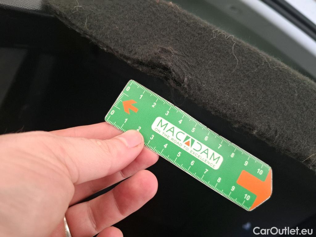  Peugeot  2008  Allure 1.5 HDi 130CV BVA8 E6d #19