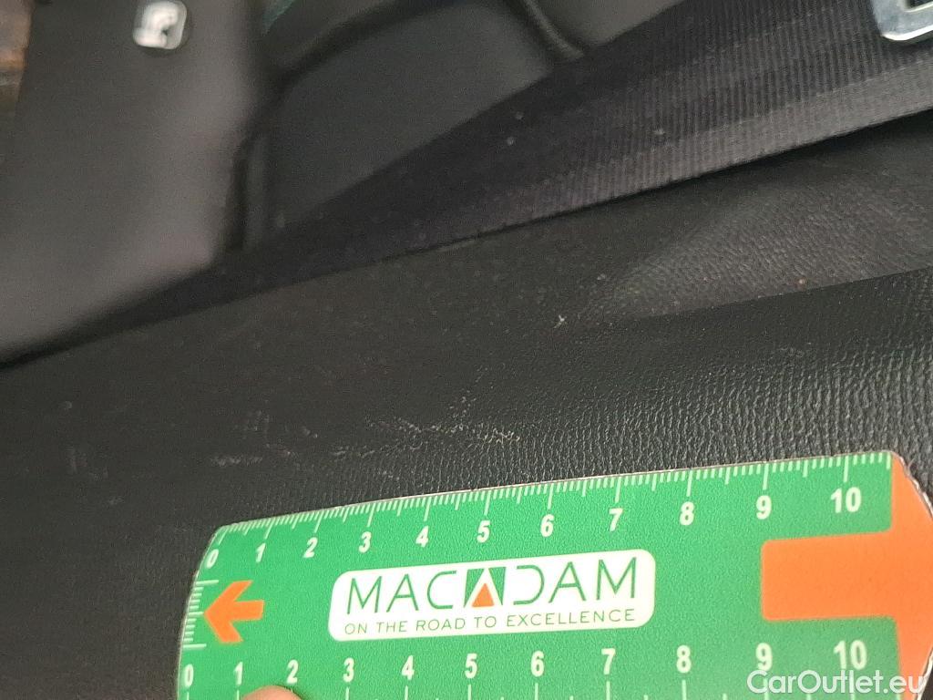  Peugeot  2008  Allure Pack 1.5 HDi 130CV BVA8 E6d #4