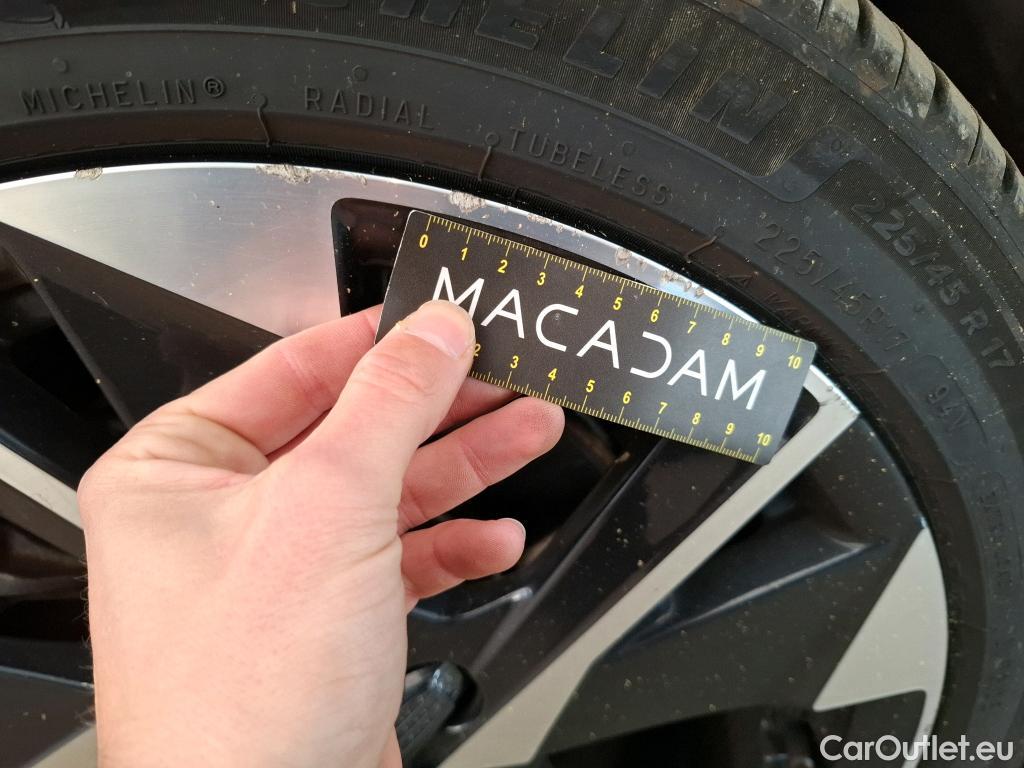  Peugeot  308 PEUGEOT  SW / 2021 / 5P / Break PureTech 130 S&S EAT 8 ALLURE PACK #21