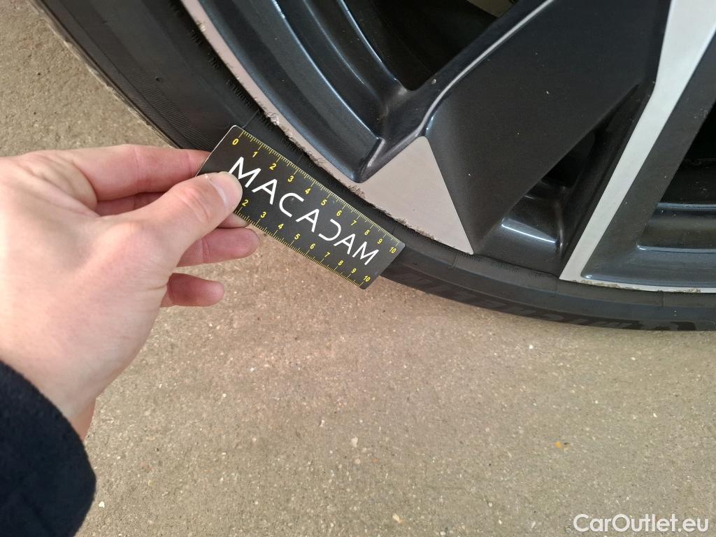  Peugeot  308 PEUGEOT  SW / 2021 / 5P / Break PureTech 130 S&S EAT 8 ALLURE PACK #24