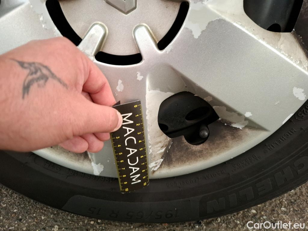  Renault  Kangoo  Zen 1.5 dCi 90CV BVM5 E6 #48