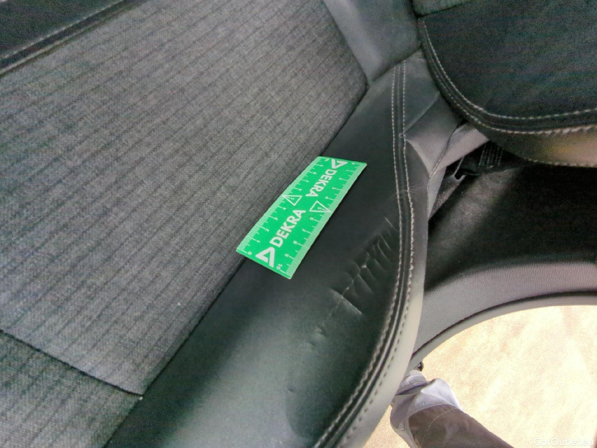  Peugeot  508 PEUGEOT  SW / 2018 / 5P / Break BlueHDi 130 S&S EAT8 Allure Pack #20