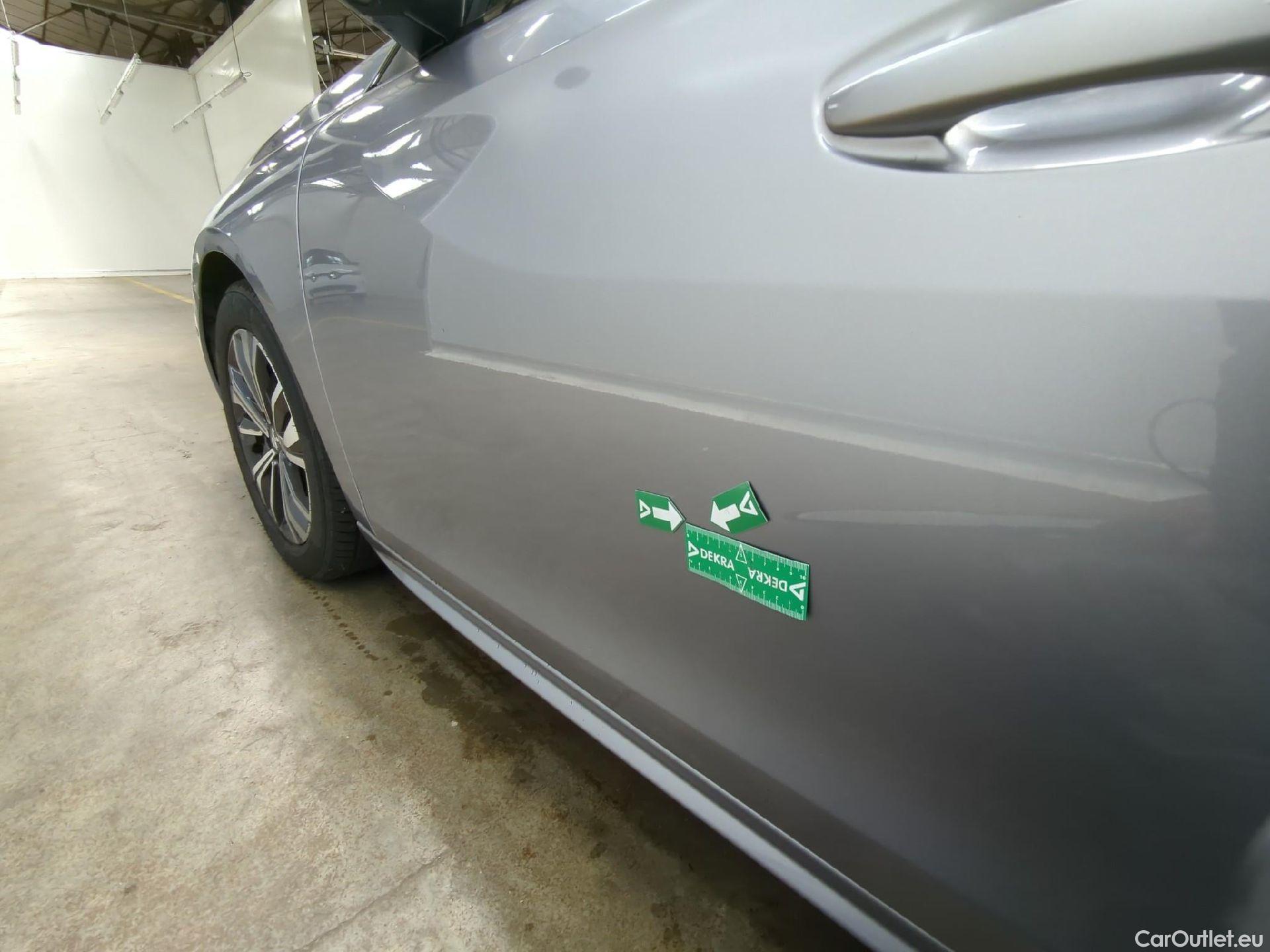  Peugeot  508 PEUGEOT  SW / 2018 / 5P / Break BlueHDi 130 S&S EAT8 Allure Pack #15