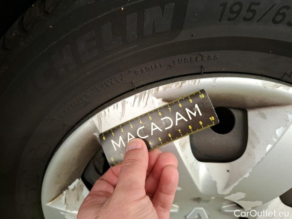  Renault  Kangoo  Zen 1.5 dCi 90CV BVM5 E6 #62