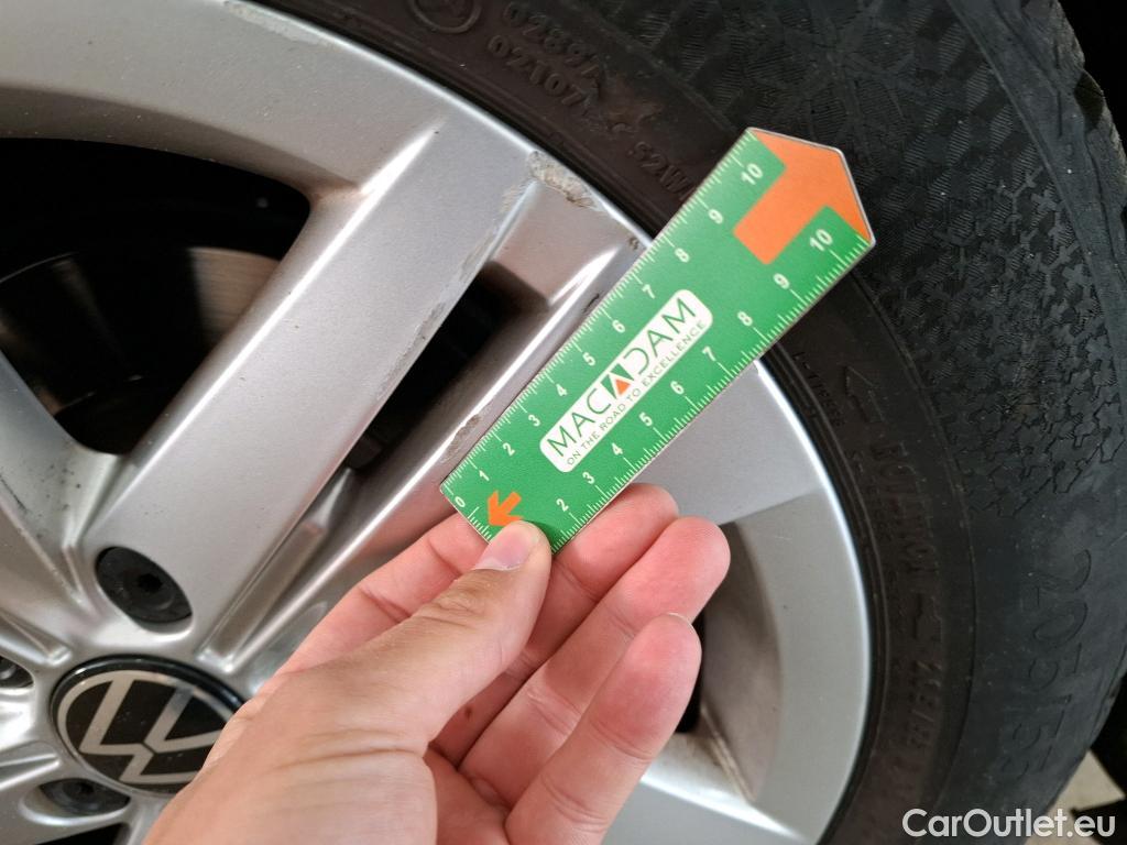  Volkswagen  Golf  VOLKSWAGEN / 2020 / 5P / Berline 1.5 eTSI OPF 150 DSG7 Life 1st #31