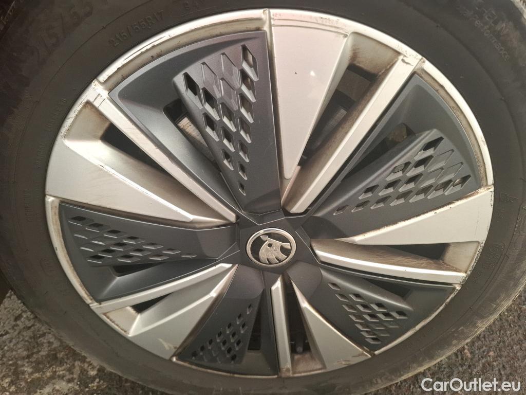  Skoda  Karoq SKODA  / 2017 / 5P / SUV 1.5 TSI 150ch ACT DSG7 Ambition #8