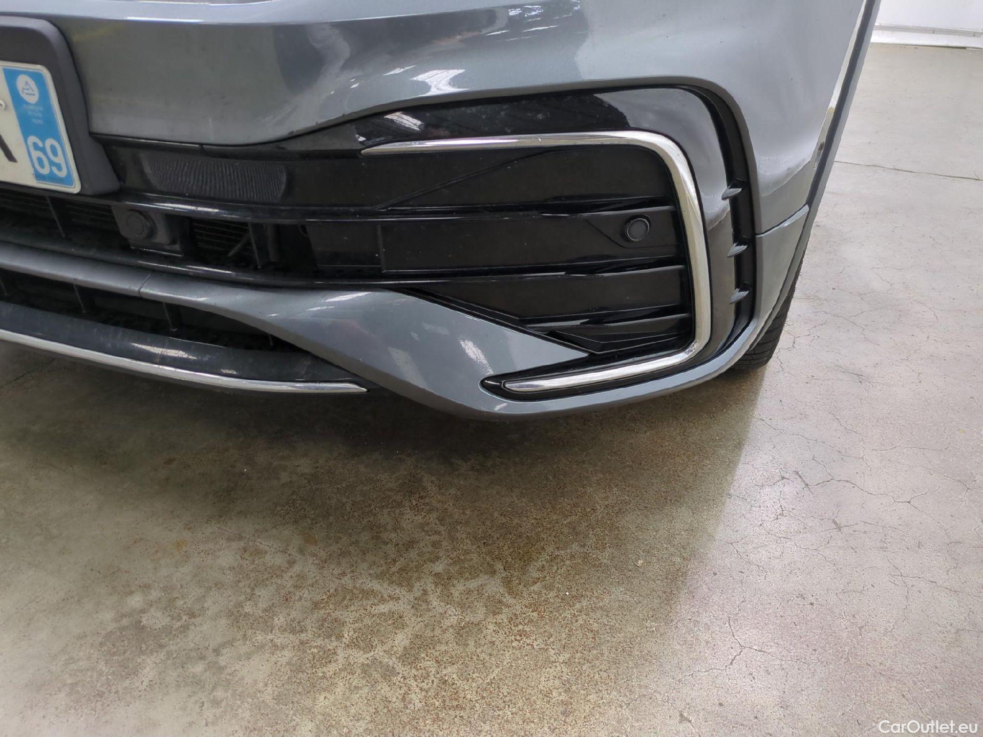  Volkswagen  Tiguan VOLKSWAGEN  Allspace / 2021 / 5P / SUV 2.0 TDI 150 DSG7 R-Line #44