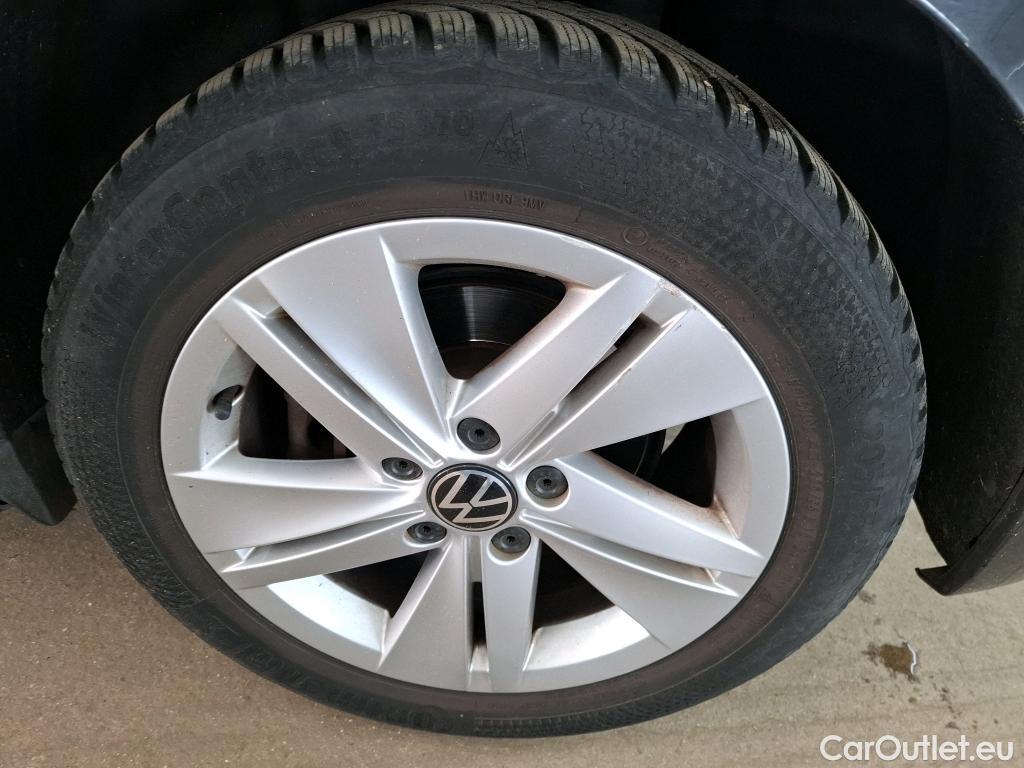  Volkswagen  Golf  VOLKSWAGEN / 2020 / 5P / Berline 1.5 eTSI OPF 150 DSG7 Life 1st #9