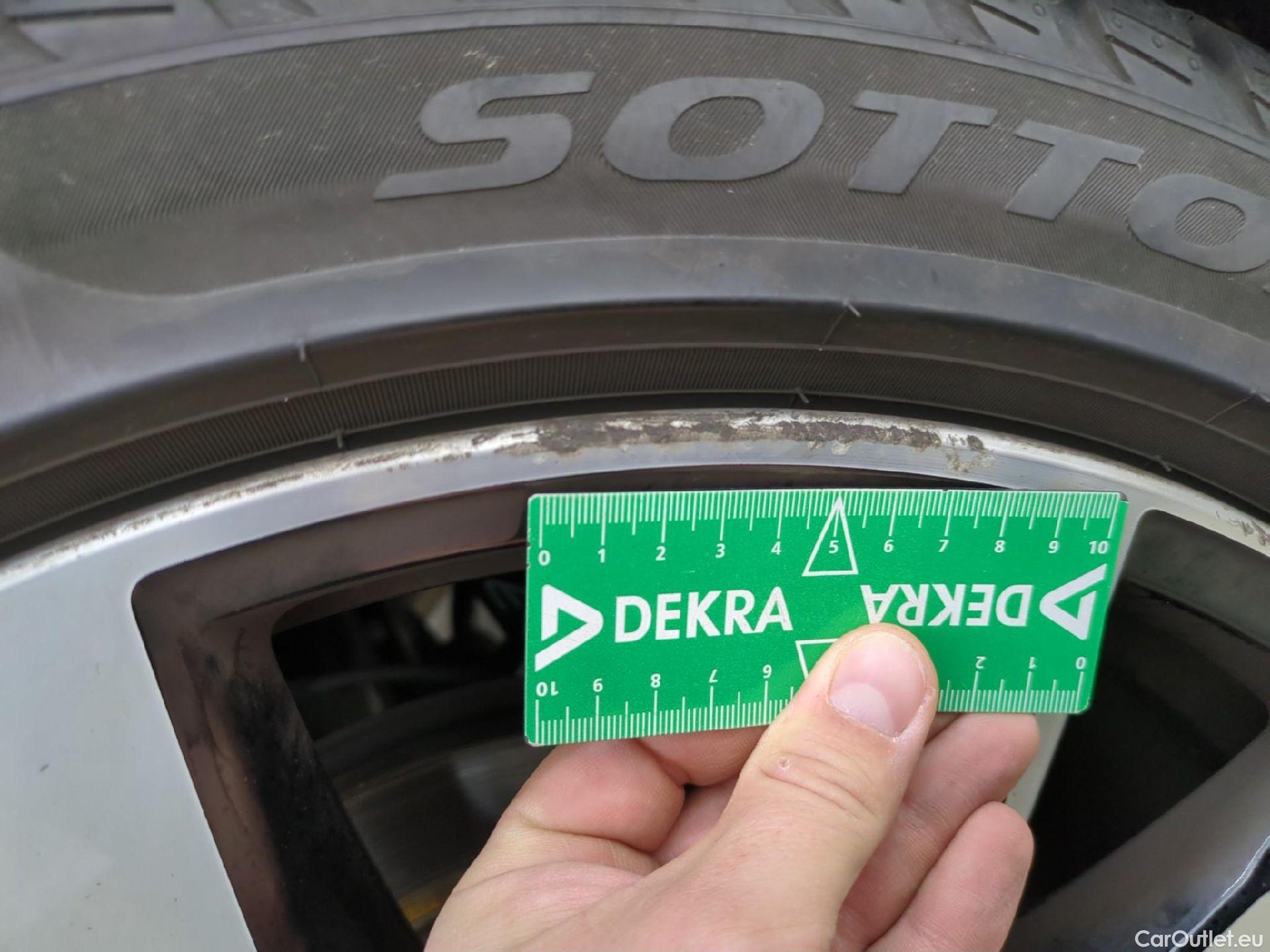  Volkswagen  Tiguan VOLKSWAGEN  Allspace / 2021 / 5P / SUV 2.0 TDI 150 DSG7 R-Line #23