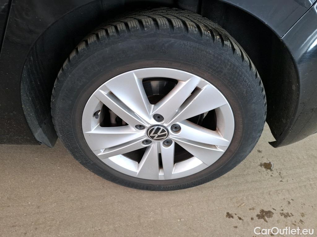  Volkswagen  Golf  VOLKSWAGEN / 2020 / 5P / Berline 1.5 eTSI OPF 150 DSG7 Life 1st #27