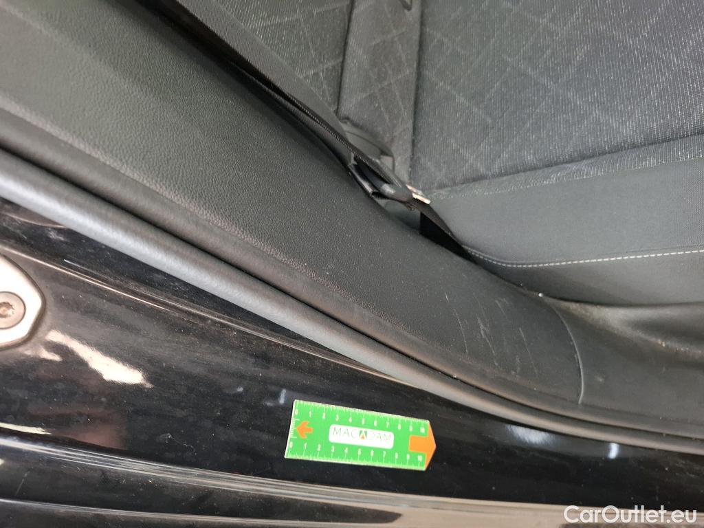  Volkswagen  Golf  VOLKSWAGEN / 2020 / 5P / Berline 1.5 eTSI OPF 150 DSG7 Life 1st #22