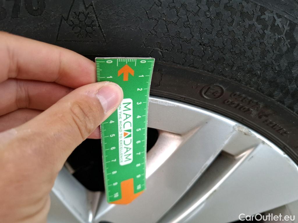  Volkswagen  Golf  VOLKSWAGEN / 2020 / 5P / Berline 1.5 eTSI OPF 150 DSG7 Life 1st #10