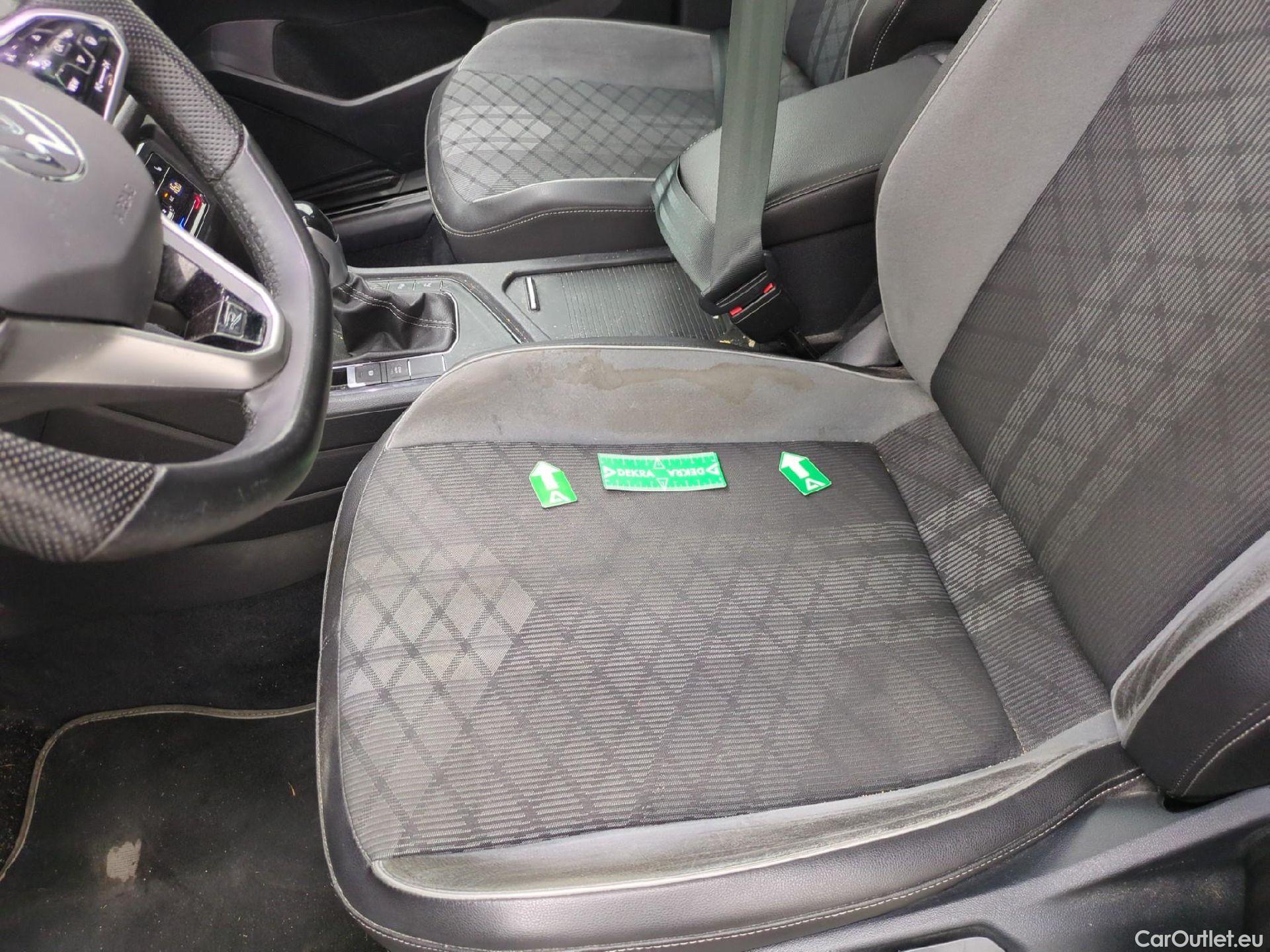  Volkswagen  Tiguan VOLKSWAGEN  Allspace / 2021 / 5P / SUV 2.0 TDI 150 DSG7 R-Line #2