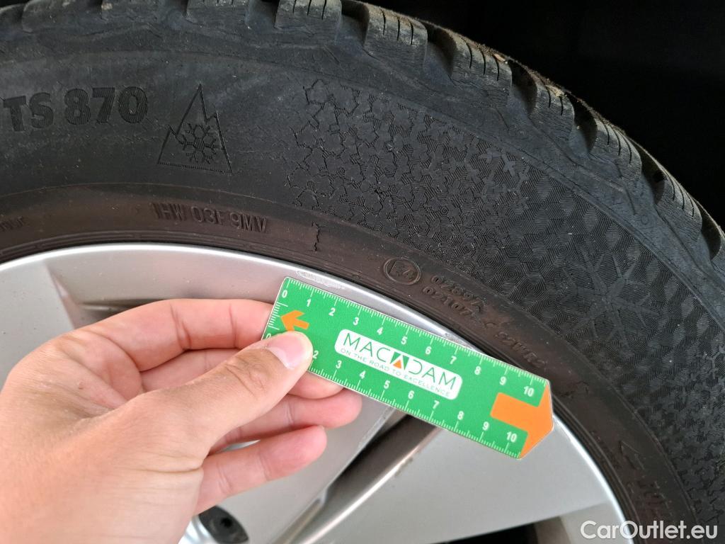  Volkswagen  Golf  VOLKSWAGEN / 2020 / 5P / Berline 1.5 eTSI OPF 150 DSG7 Life 1st #32