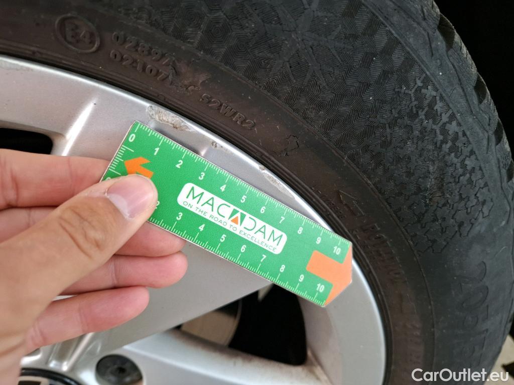  Volkswagen  Golf  VOLKSWAGEN / 2020 / 5P / Berline 1.5 eTSI OPF 150 DSG7 Life 1st #30