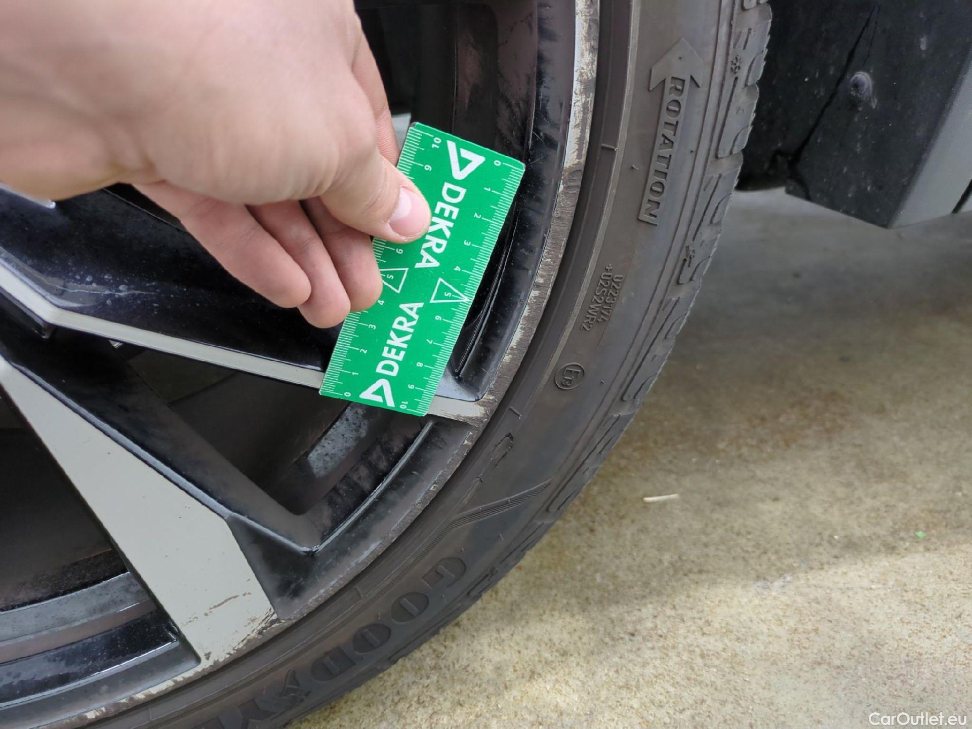  Volkswagen  Tiguan VOLKSWAGEN  Allspace / 2021 / 5P / SUV 2.0 TDI 150 DSG7 R-Line #16