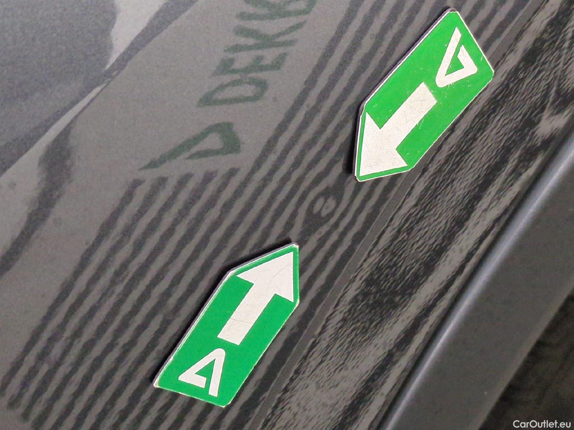  Volkswagen  Tiguan VOLKSWAGEN  Allspace / 2021 / 5P / SUV 2.0 TDI 150 DSG7 R-Line #53