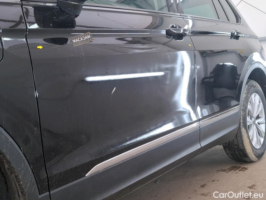  Volkswagen  Tiguan VOLKSWAGEN  / 2020 / 5P / SUV 1.4 eHybrid 245 DSG6 Life #12