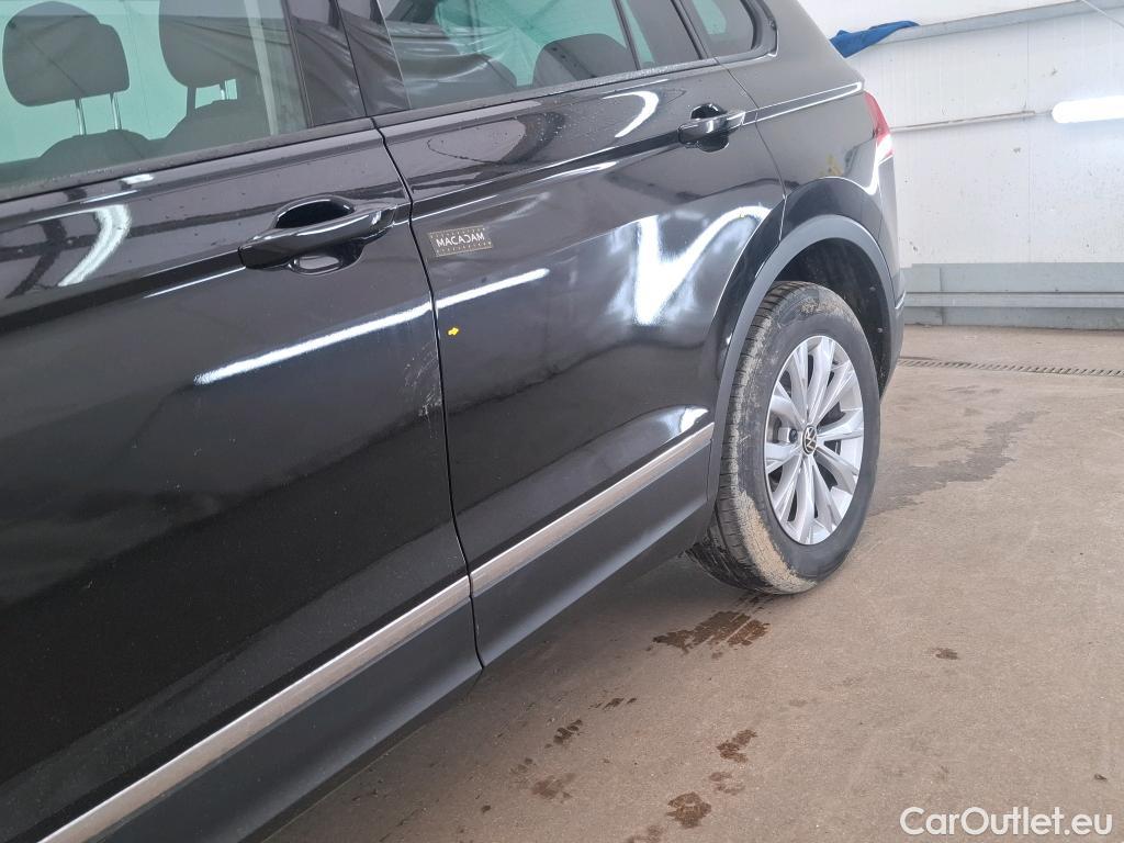 Volkswagen  Tiguan VOLKSWAGEN  / 2020 / 5P / SUV 1.4 eHybrid 245 DSG6 Life #5