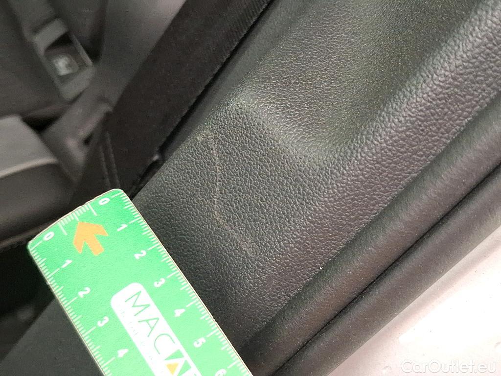  Volkswagen  Tiguan VOLKSWAGEN  / 2020 / 5P / SUV 2.0 TDI 150 DSG7 R-Line #10