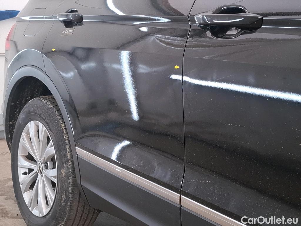  Volkswagen  Tiguan VOLKSWAGEN  / 2020 / 5P / SUV 1.4 eHybrid 245 DSG6 Life #24