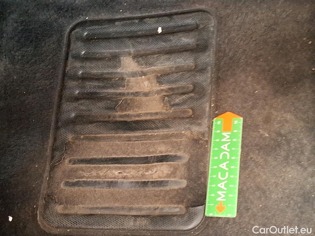  Citroen  C3  Société Feel 1.5 BlueHDI 100CV BVM6 E6d #3