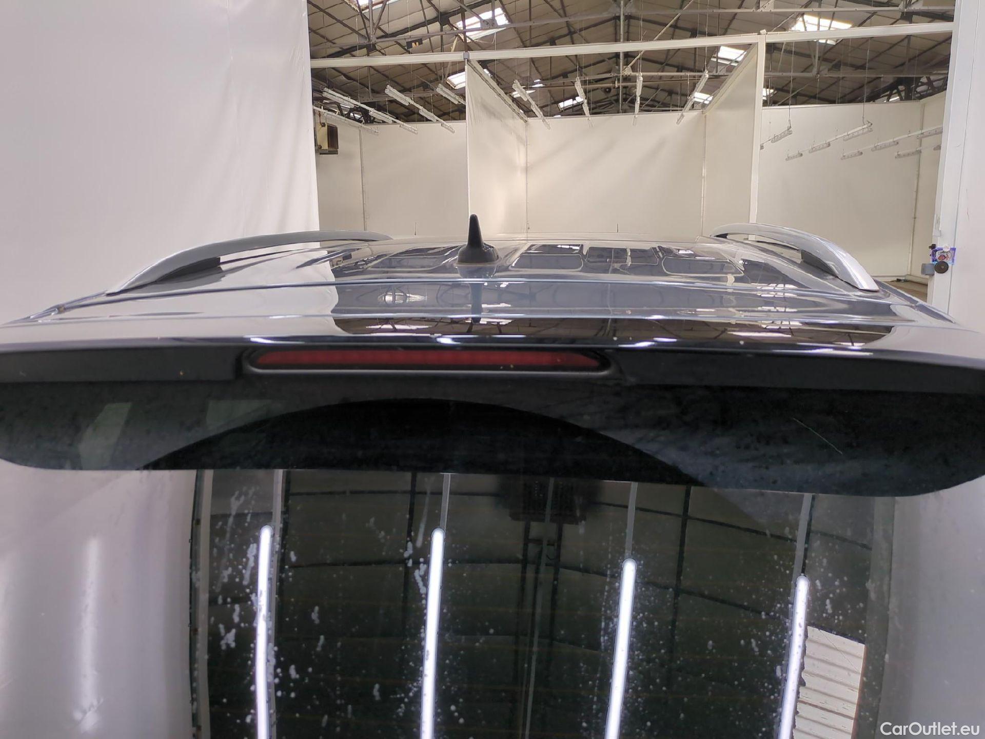  Volkswagen  Tiguan VOLKSWAGEN  Allspace / 2021 / 5P / SUV 2.0 TDI 150 DSG7 R-Line #70