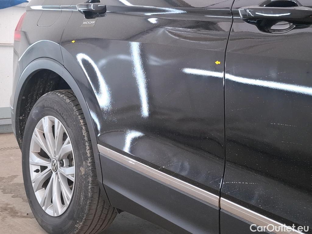  Volkswagen  Tiguan VOLKSWAGEN  / 2020 / 5P / SUV 1.4 eHybrid 245 DSG6 Life #23