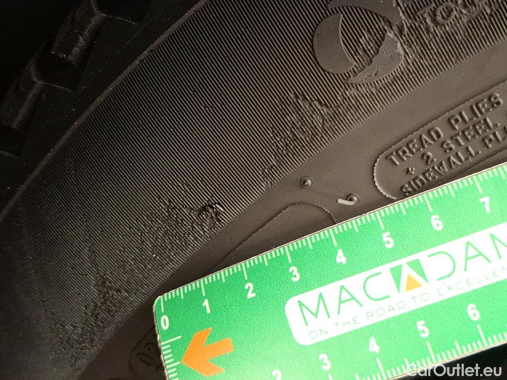  Volkswagen  Tiguan VOLKSWAGEN  / 2020 / 5P / SUV 2.0 TDI 150 DSG7 R-Line #2