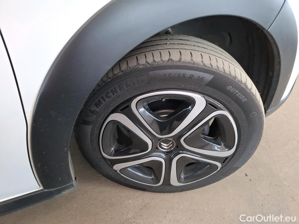  Citroen  C3  Société Feel 1.5 BlueHDI 100CV BVM6 E6d #20