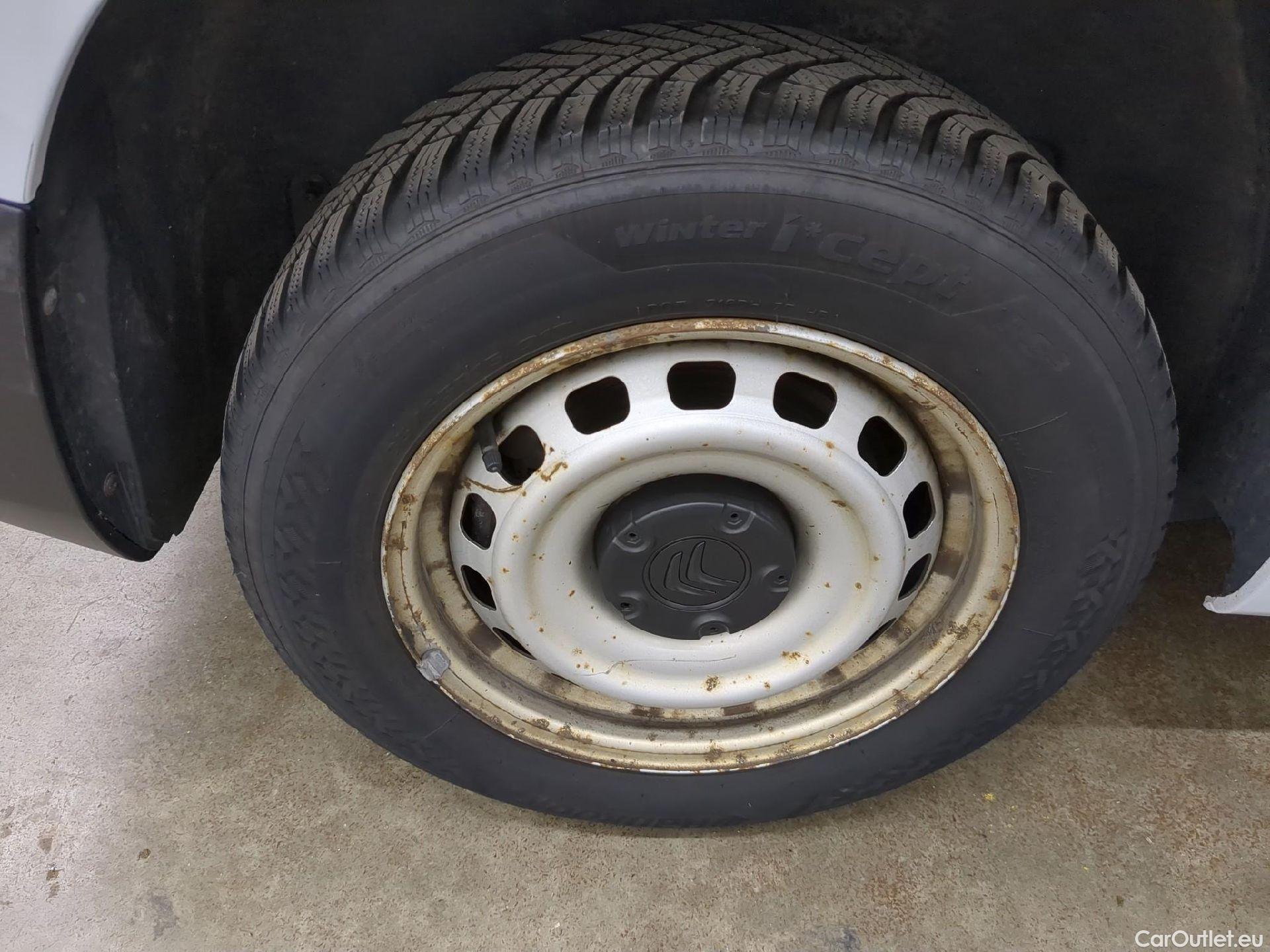  Citroen  Berlingo  Fourgon Club M 650 1.5 BlueHDi 75CV BVM5 E6dT #6