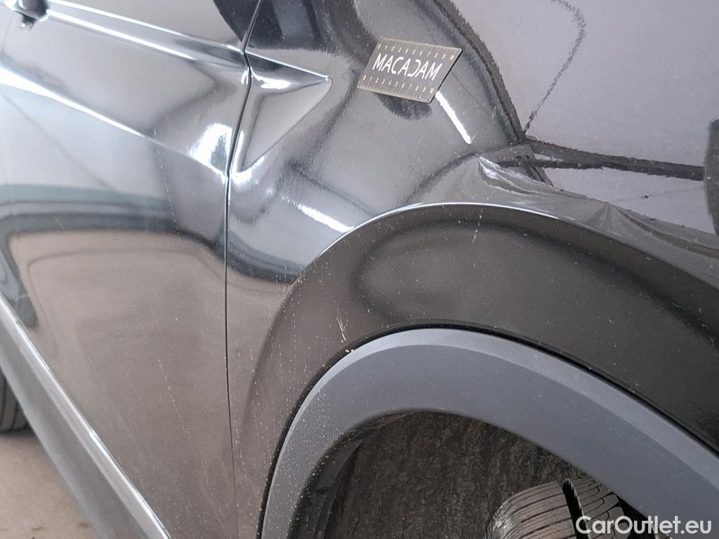  Volkswagen  Tiguan VOLKSWAGEN  / 2020 / 5P / SUV 1.4 eHybrid 245 DSG6 Life #35