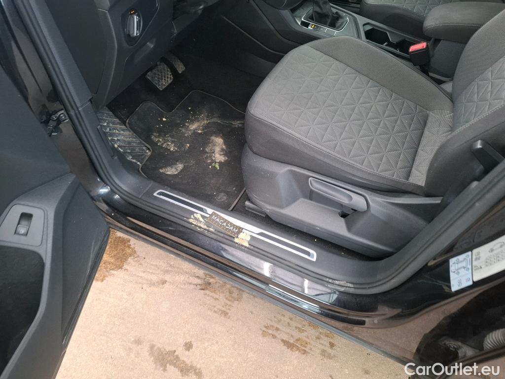  Volkswagen  Tiguan VOLKSWAGEN  / 2020 / 5P / SUV 1.4 eHybrid 245 DSG6 Life #40