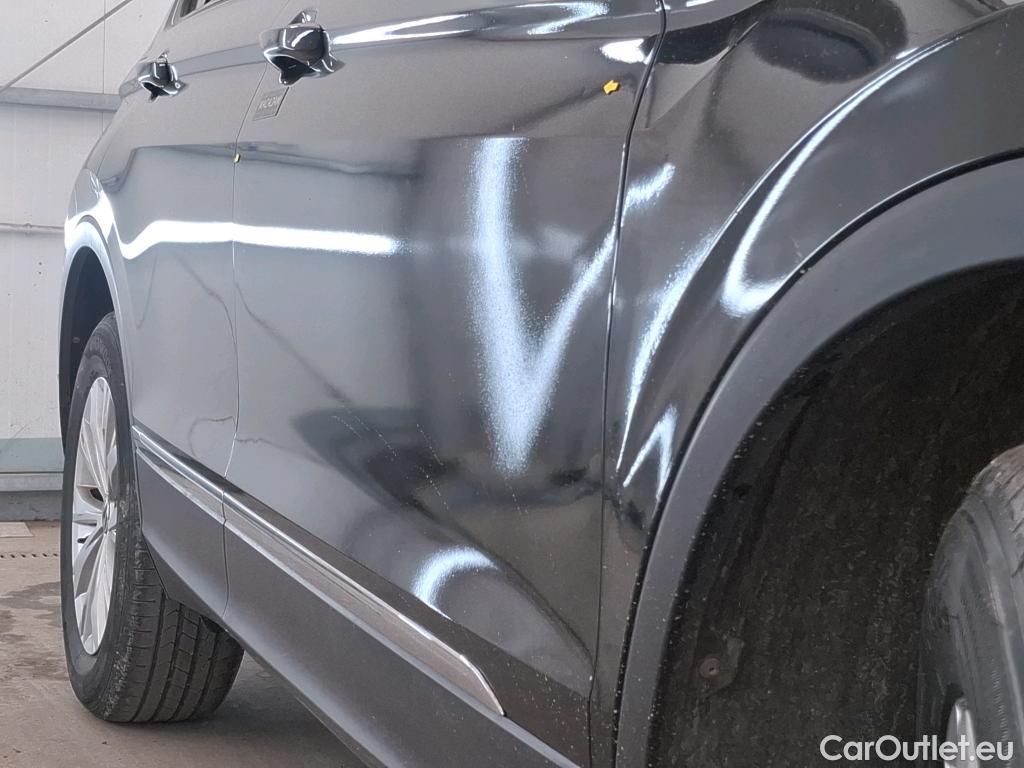  Volkswagen  Tiguan VOLKSWAGEN  / 2020 / 5P / SUV 1.4 eHybrid 245 DSG6 Life #32