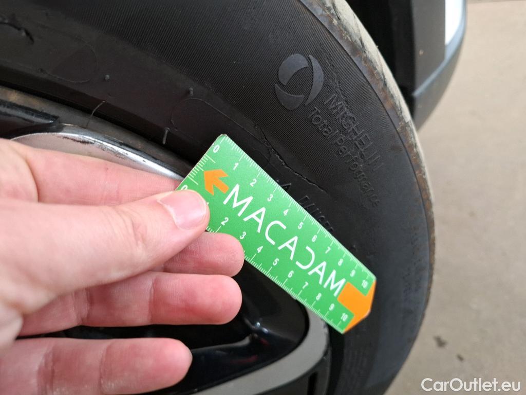  Citroen  C3  Société Feel 1.5 BlueHDI 100CV BVM6 E6d #10