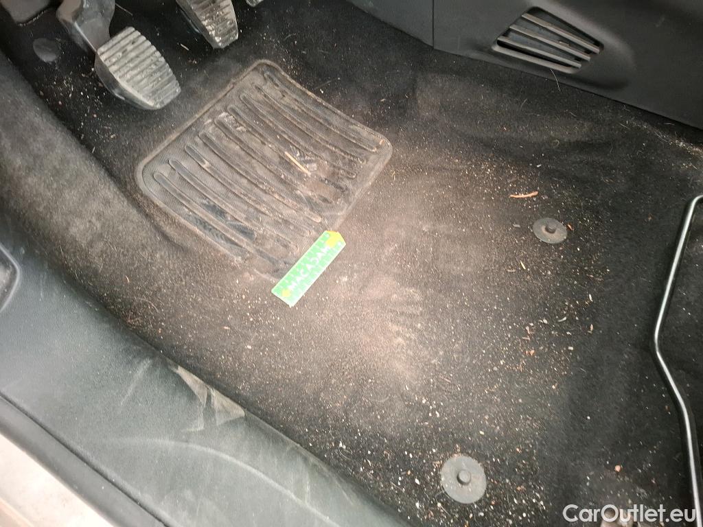  Peugeot  208  Affaire Premium 1.6 HDi 100CV BVM5 E6 #1