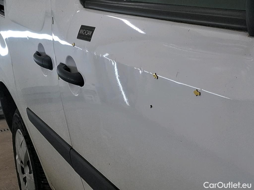  Renault  Kangoo  II Express Extra (Série Spéciale) 1.5 dCi 80CV BVM6 E6dT #24