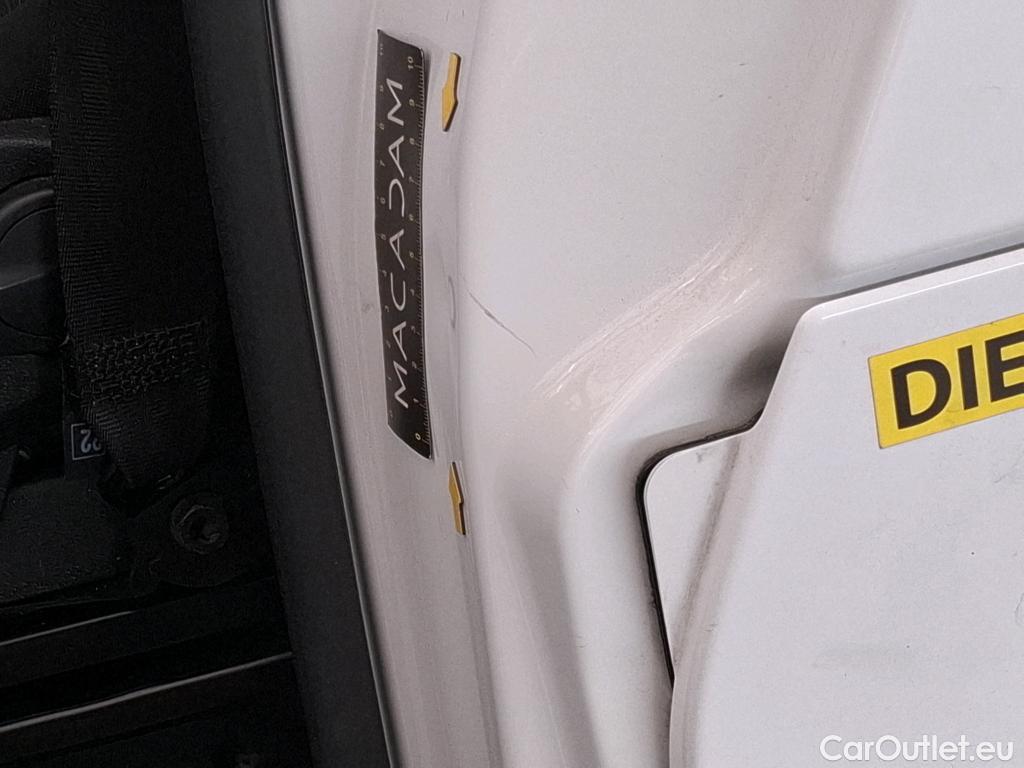  Fiat  Talento FIAT   2016 4P  Fourgon tôlé FT 13 LH1  16 Mtjet 95 Pack Pro Nav #47