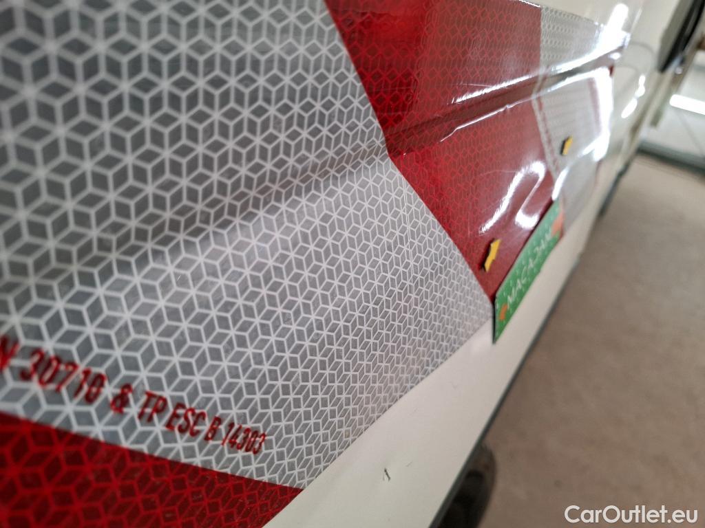  Iveco  Daily IVECO  VU 2p Châssis cabine (+)3.0 35C15H 3750 TOR #12