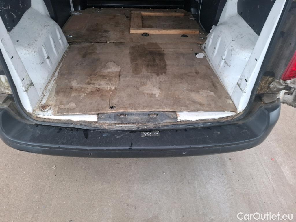  Peugeot  Expert  Fourgon Premium L1 1.5 HDi 100CV BVM6 E6dT #41