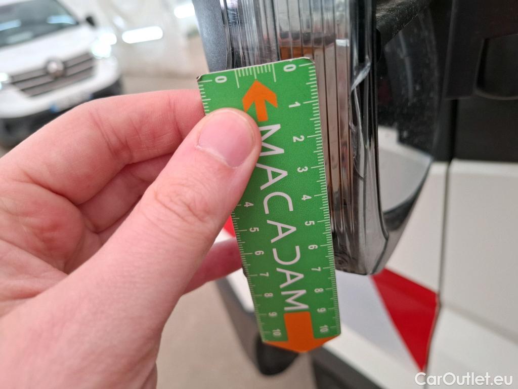  Iveco  Daily IVECO  VU 2p Châssis cabine (+)3.0 35C15H 3750 TOR #21