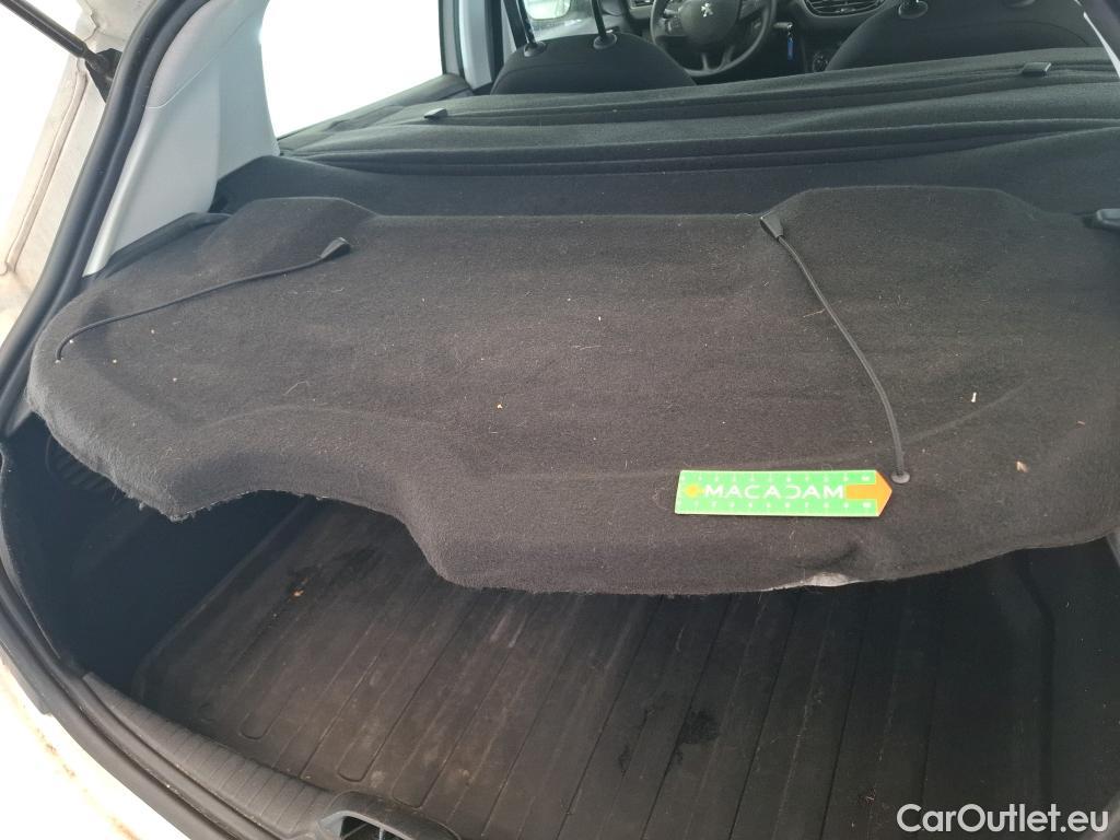  Peugeot  208  Affaire Premium Pack 1.6 HDi 75CV BVM5 E6 #18