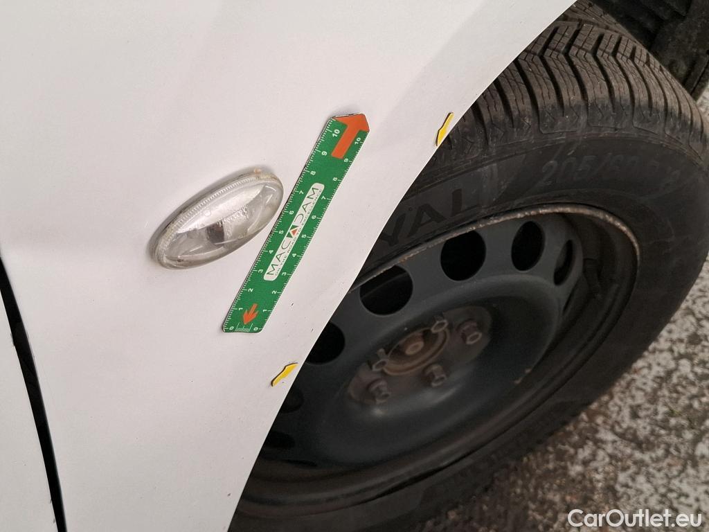  Toyota  Proace TOYOTA  City / 2019 / 4P / Fourgonnette 1.5 Medium 100 D-4D Business #21