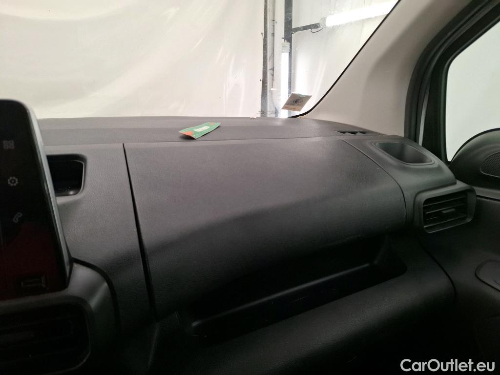  Toyota  Proace TOYOTA  City / 2019 / 4P / Fourgonnette 1.5 Medium 100 D-4D Business #35