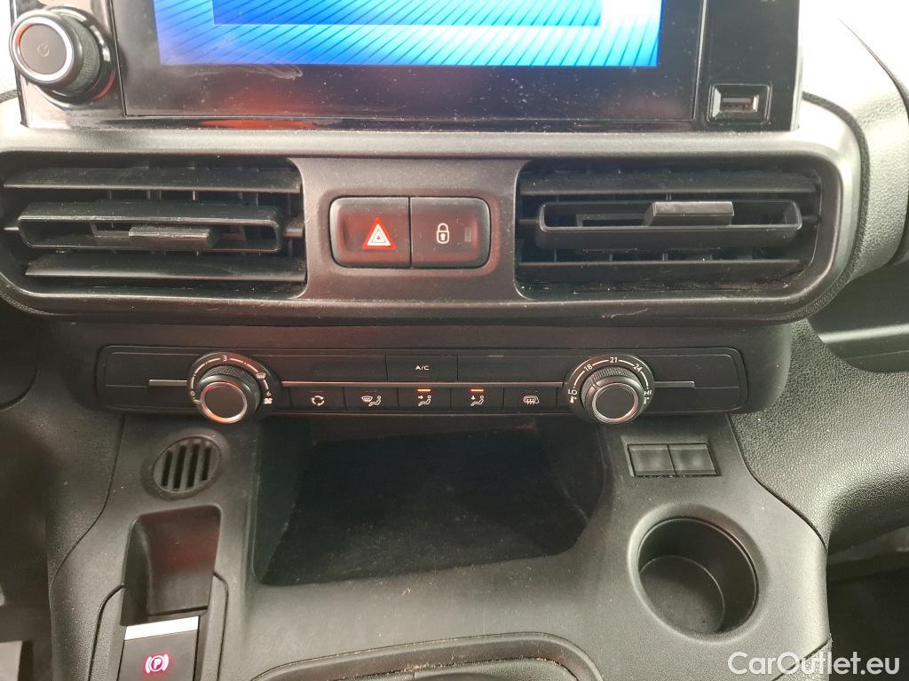  Toyota  Proace TOYOTA  City / 2019 / 4P / Fourgonnette 1.5 Medium 100 D-4D Business #32