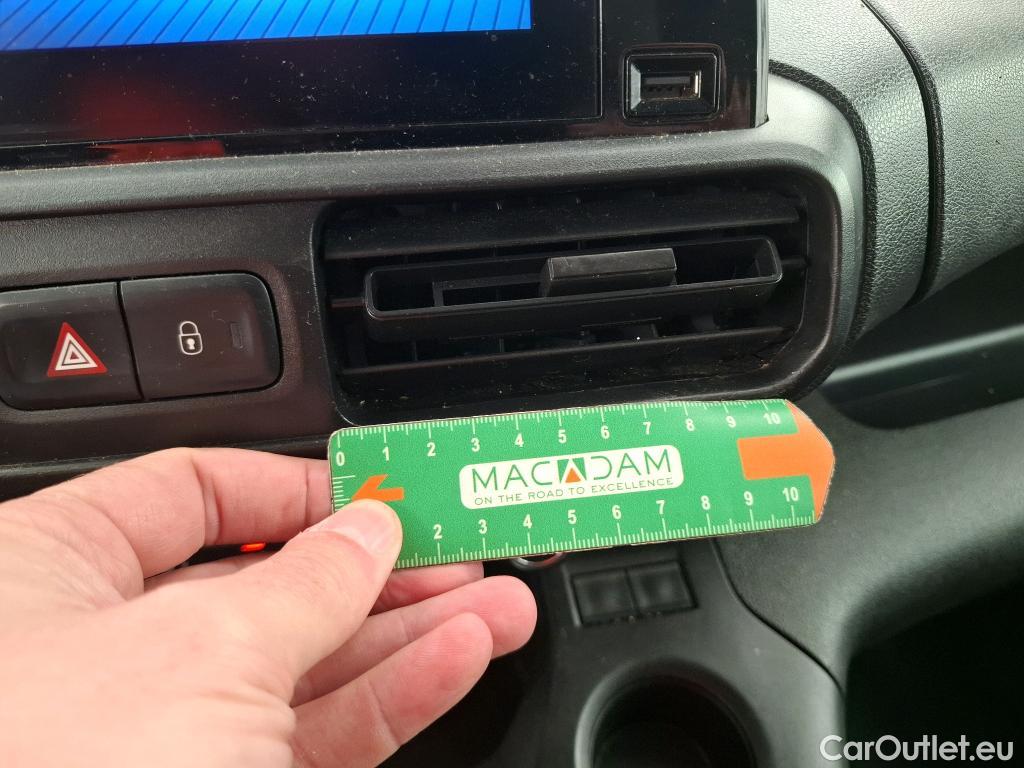  Toyota  Proace TOYOTA  City / 2019 / 4P / Fourgonnette 1.5 Medium 100 D-4D Business #33